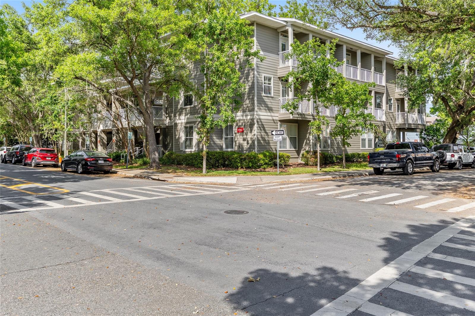 TAYLOR SQUARE CONDO - Residential