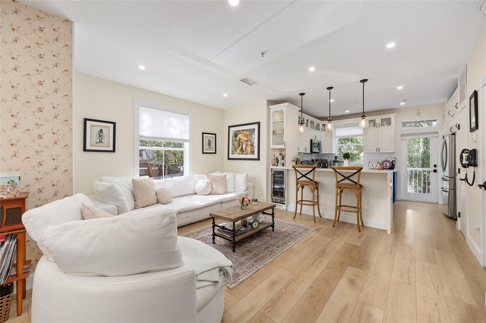 TAYLOR SQUARE CONDO - Residential