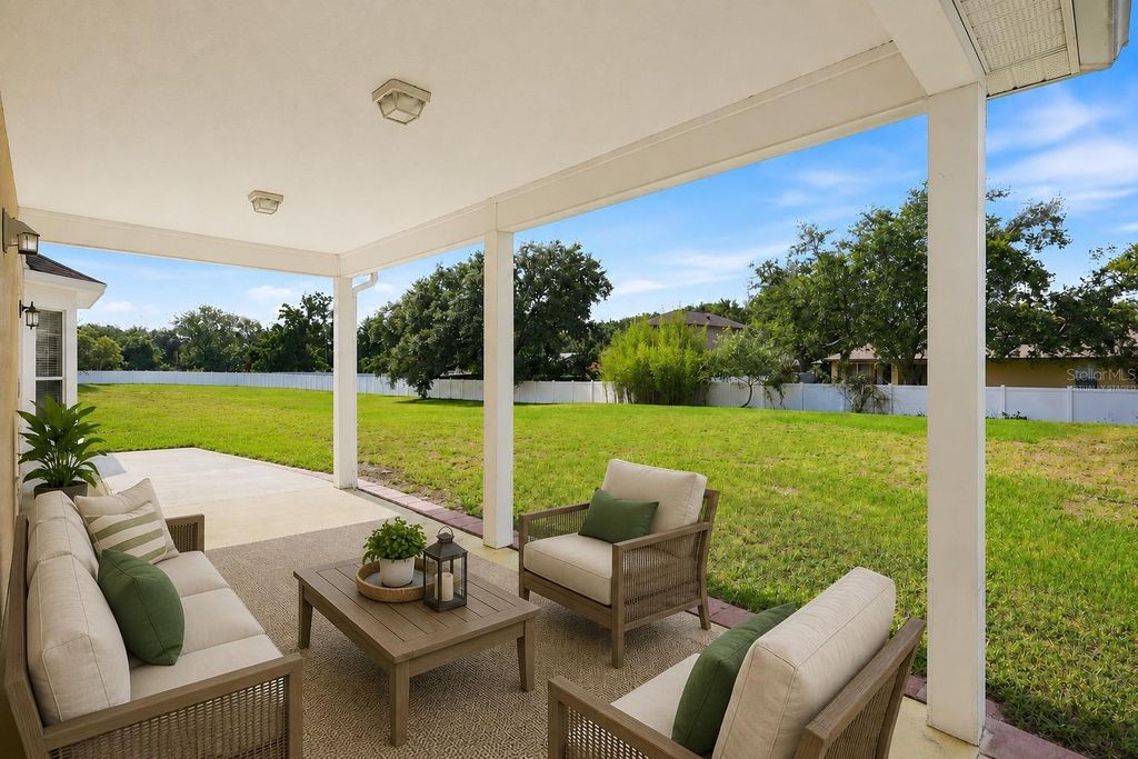 Photo of 936 Kingsridge Circle, Gotha, FL 34734 (MLS # O6416538)
