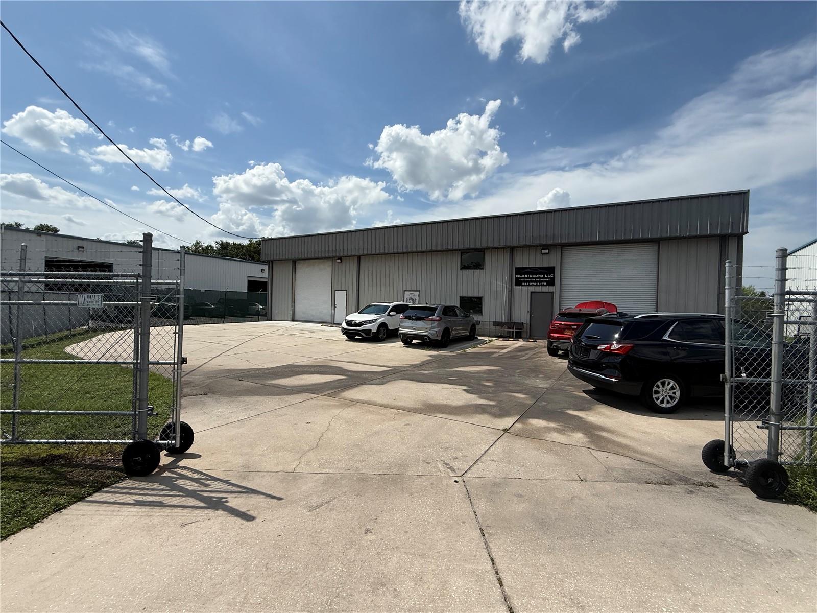 4000 square feet of flex space available that is just minutes from County Line Rd and I-4. 2 offices that are each 420 square feet and 3080 square feet of warehouse only space and 1 bathroom. Very clean building that is move in ready in the very highly sought after Waring Industry Park area.