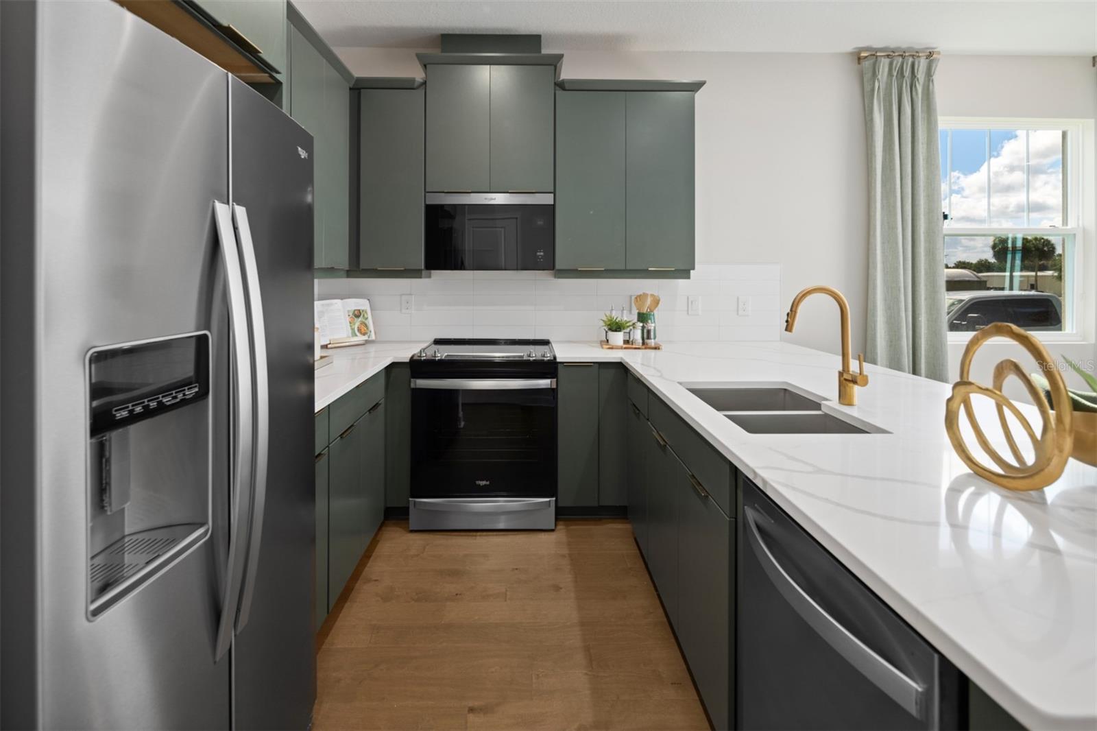 MEADOWLARK LANDING - Residential