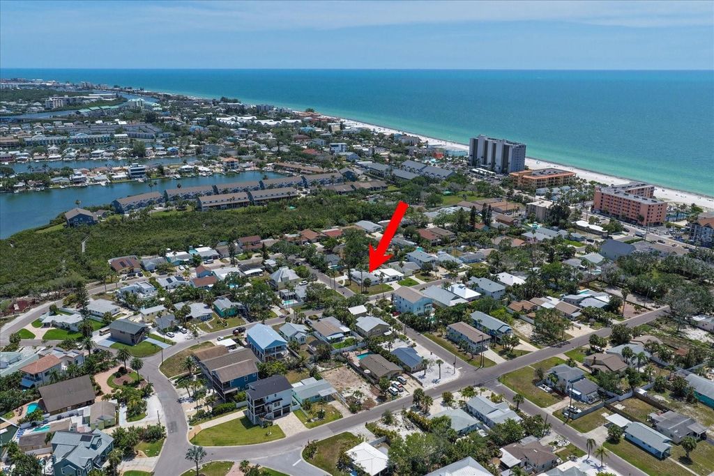 Photo of 127 11th Avenue, Indian Rocks Beach, FL 33785 (MLS # TB8511619)