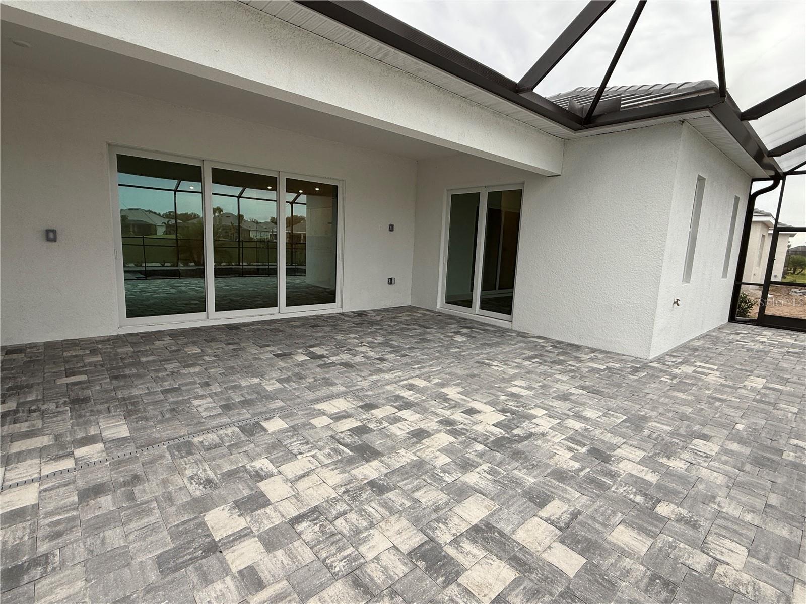 CALUSA COUNRY CLUB - Residential Lease