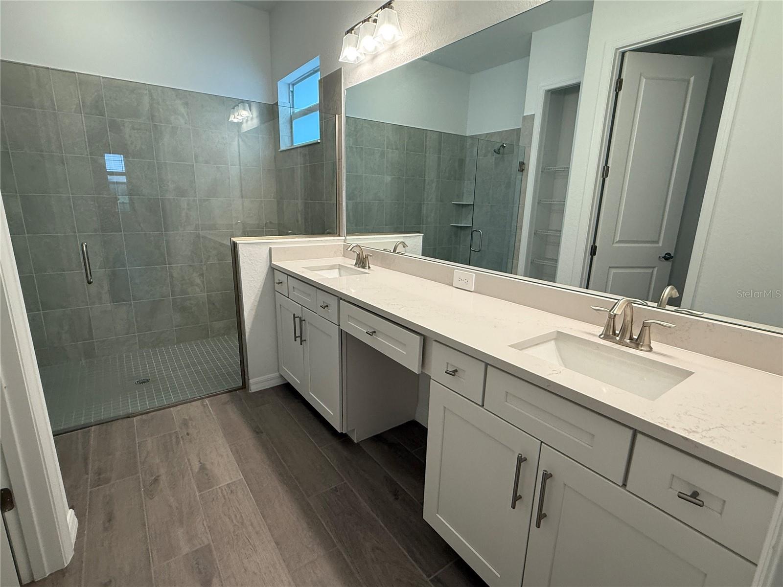 CALUSA COUNRY CLUB - Residential Lease