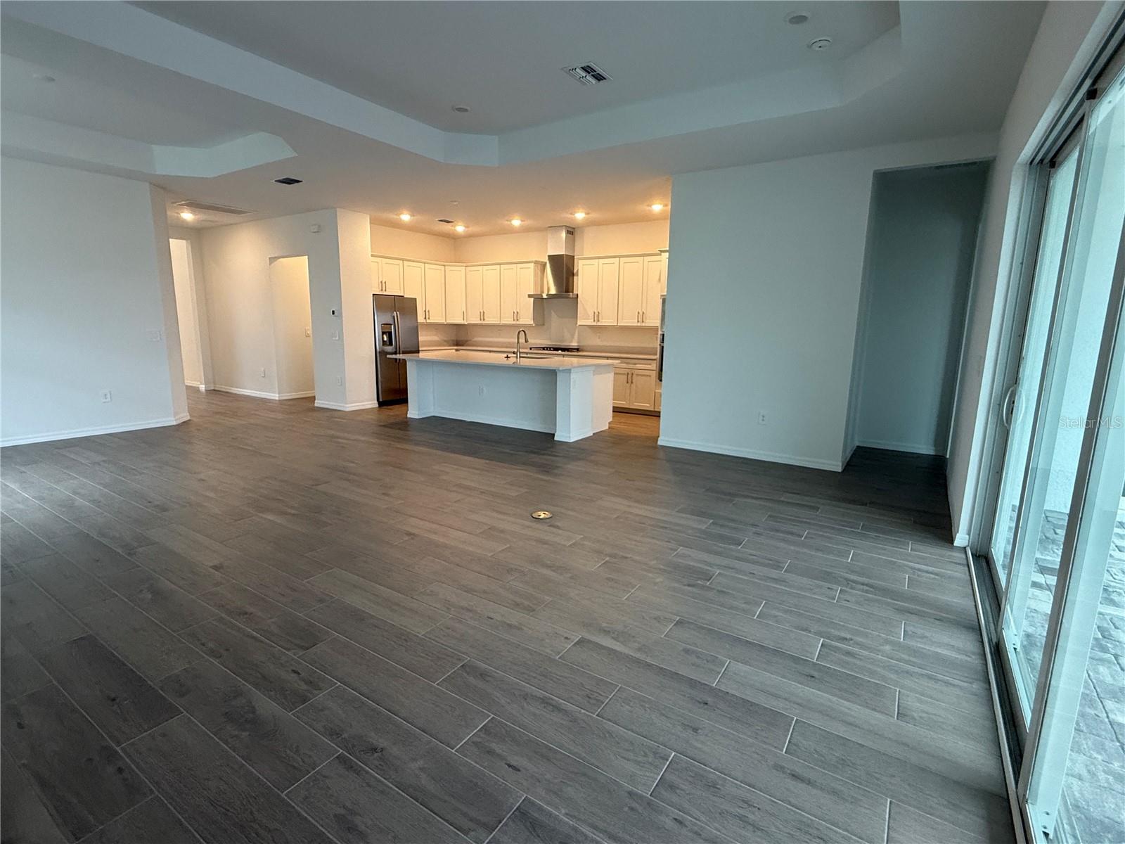 CALUSA COUNRY CLUB - Residential Lease