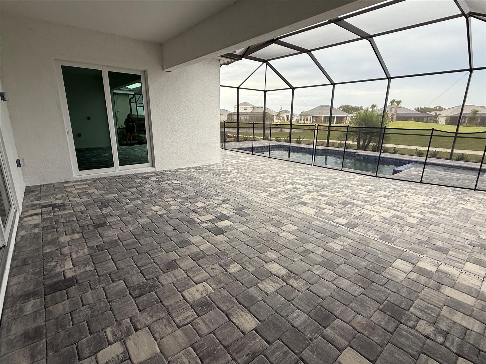 CALUSA COUNRY CLUB - Residential Lease