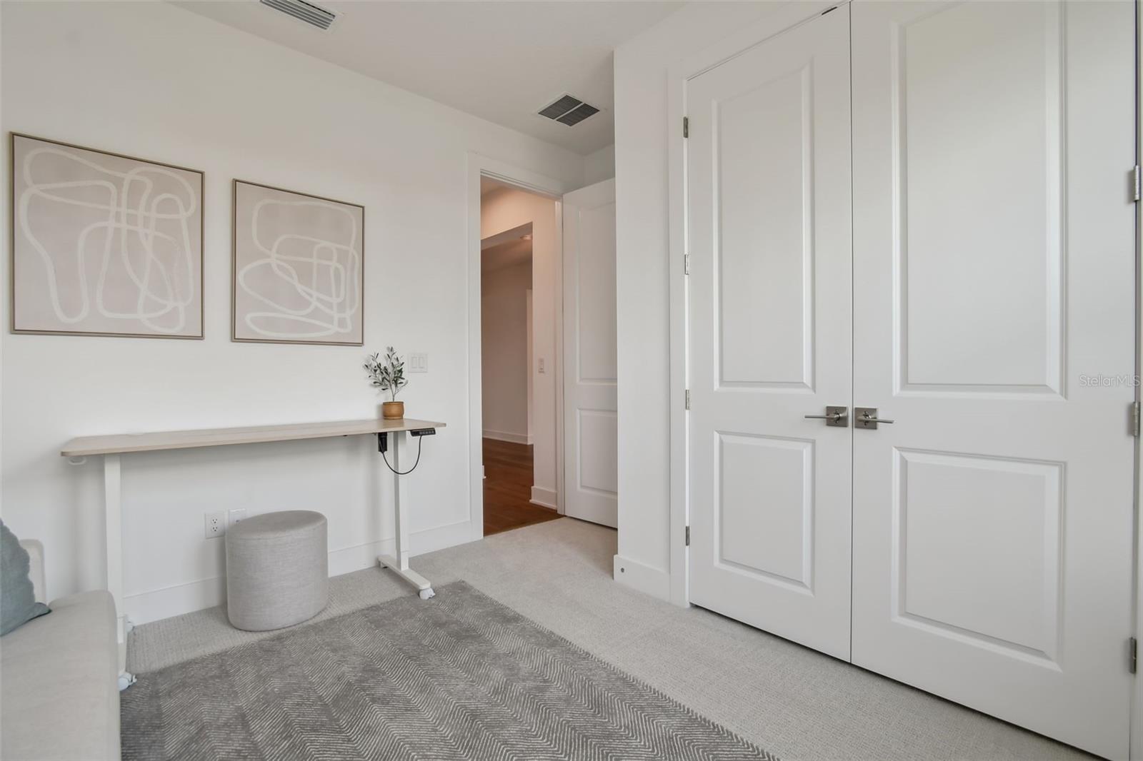 WATERSET WOLF CRK PH G1 - Residential