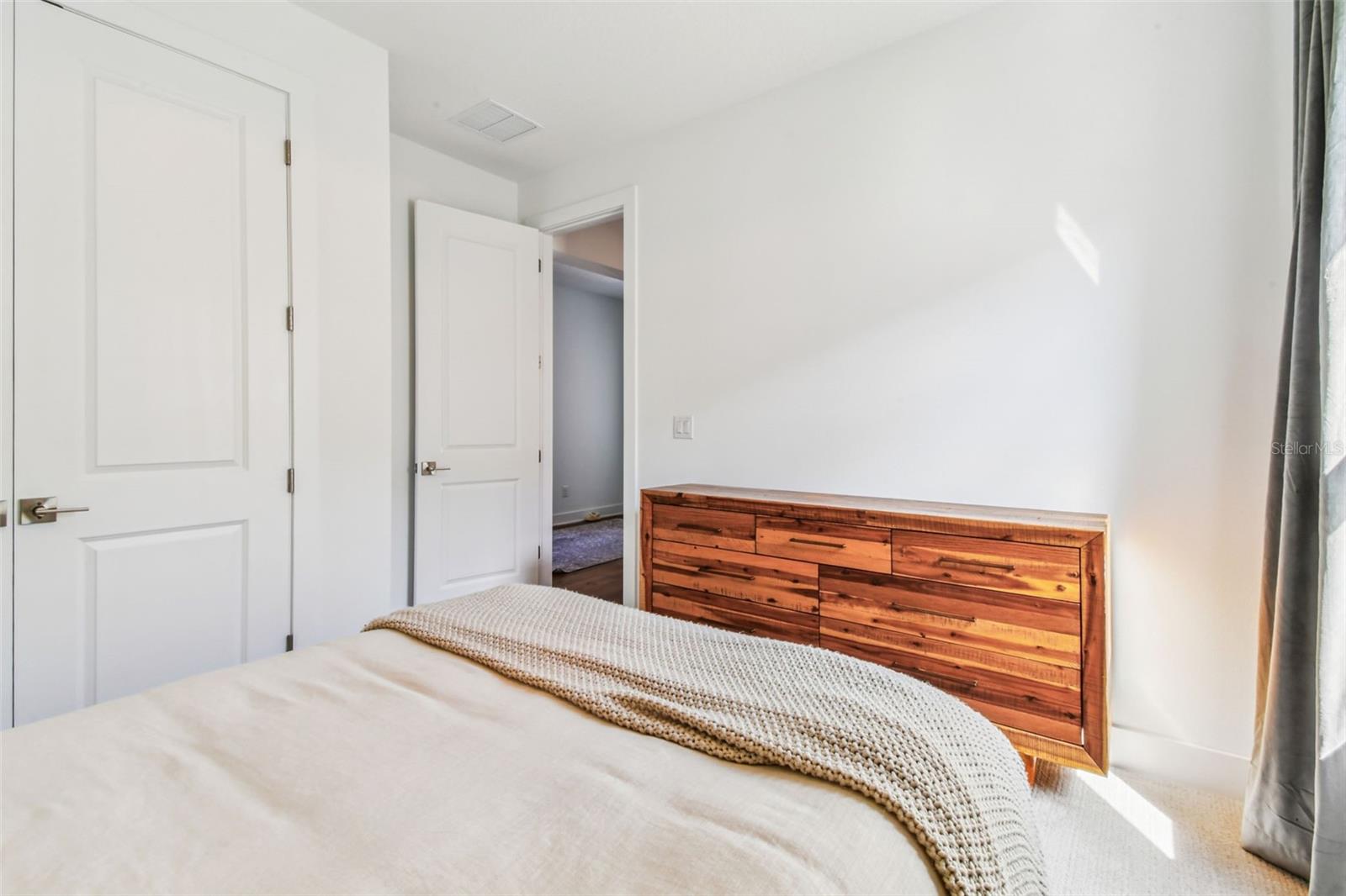 WATERSET WOLF CRK PH G1 - Residential