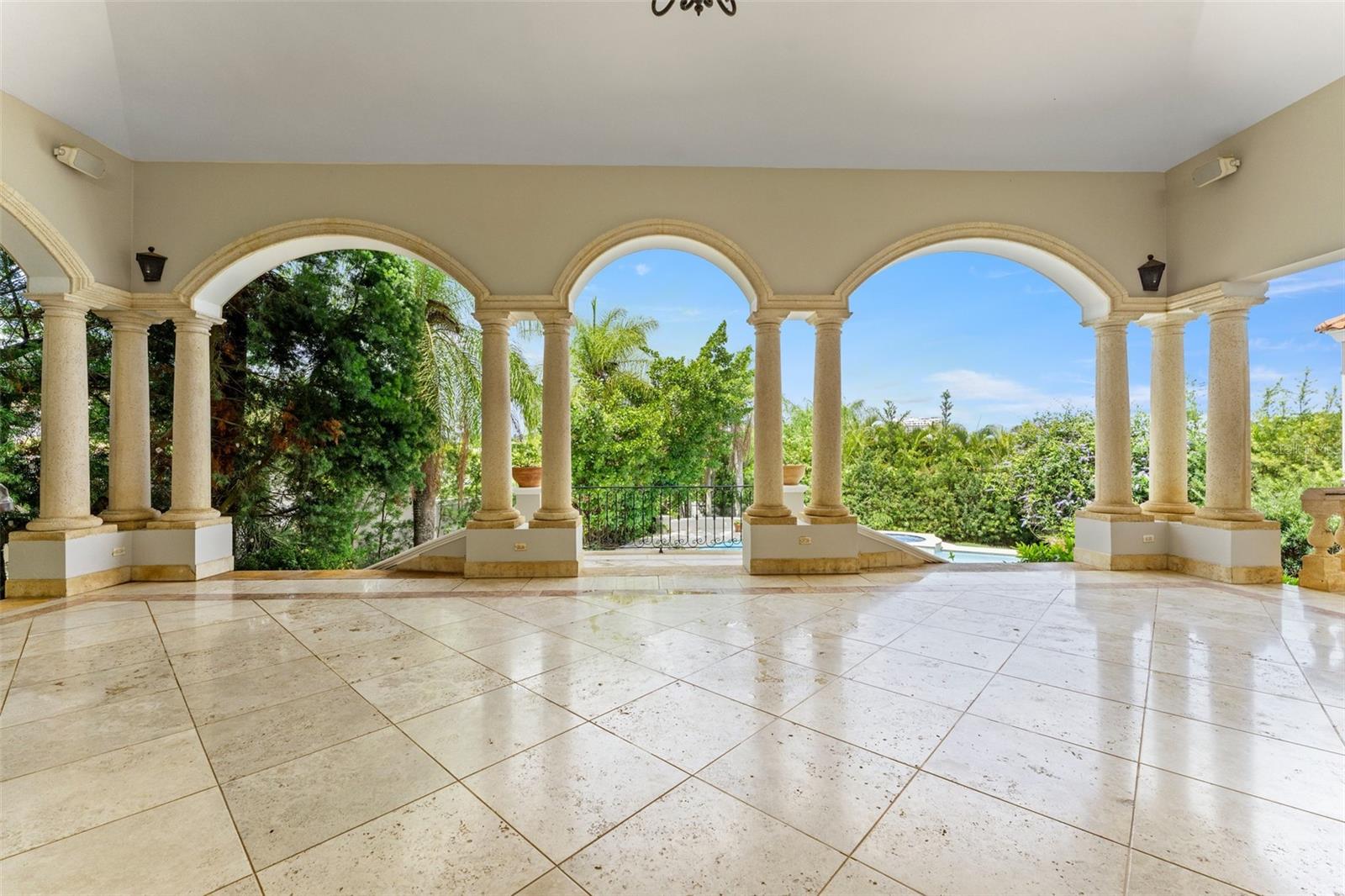 LOS PASEOS DEV - Residential