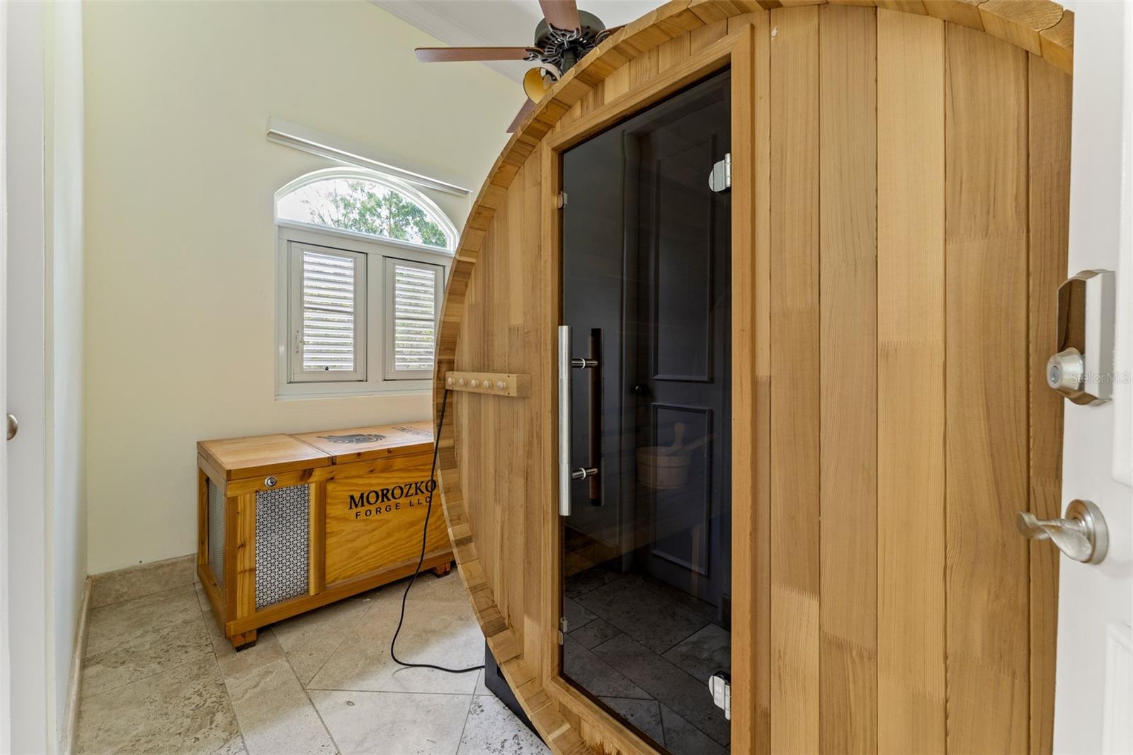 LOS PASEOS DEV - Residential