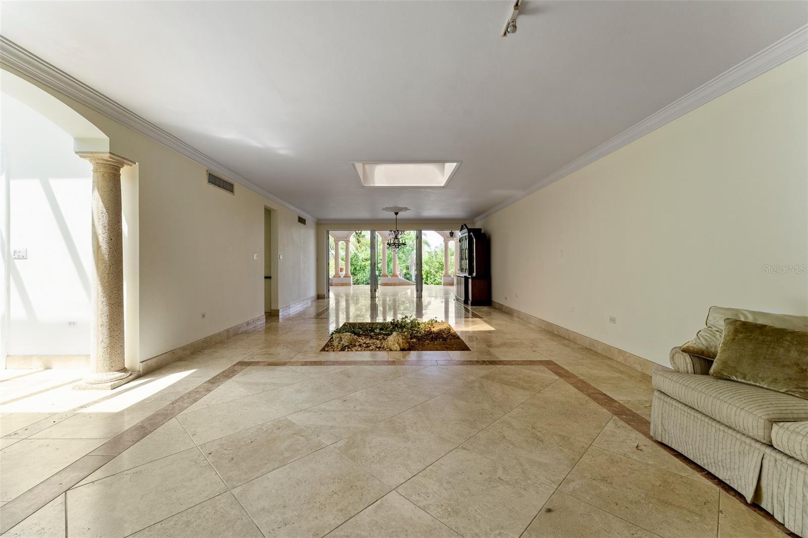 LOS PASEOS DEV - Residential