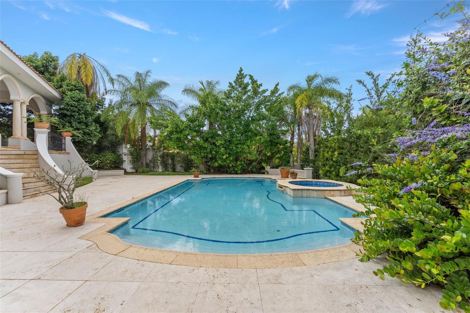 LOS PASEOS DEV - Residential