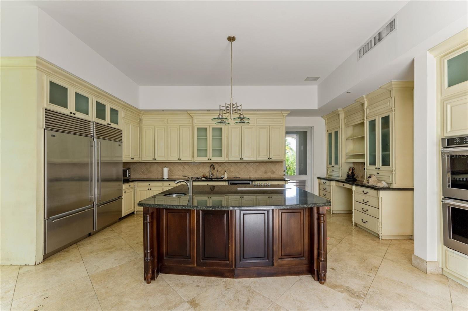 LOS PASEOS DEV - Residential