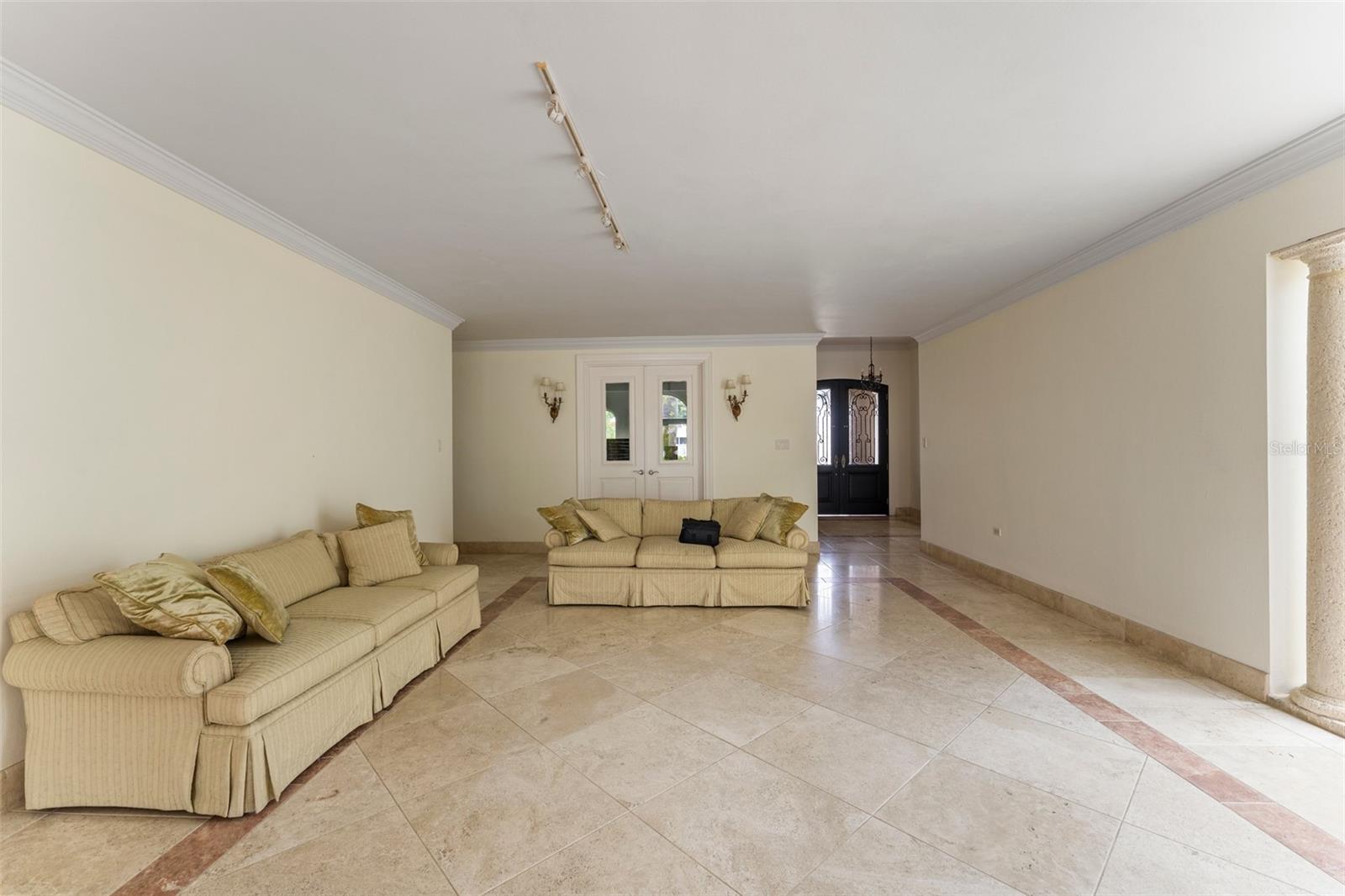 LOS PASEOS DEV - Residential