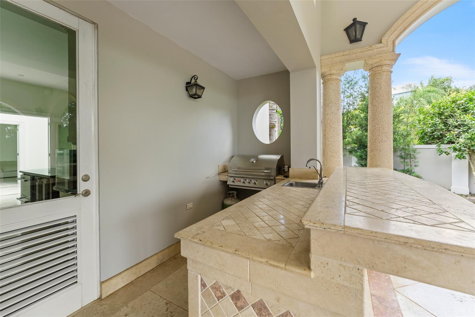 LOS PASEOS DEV - Residential