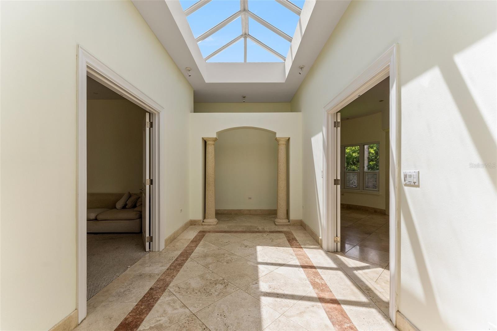 LOS PASEOS DEV - Residential