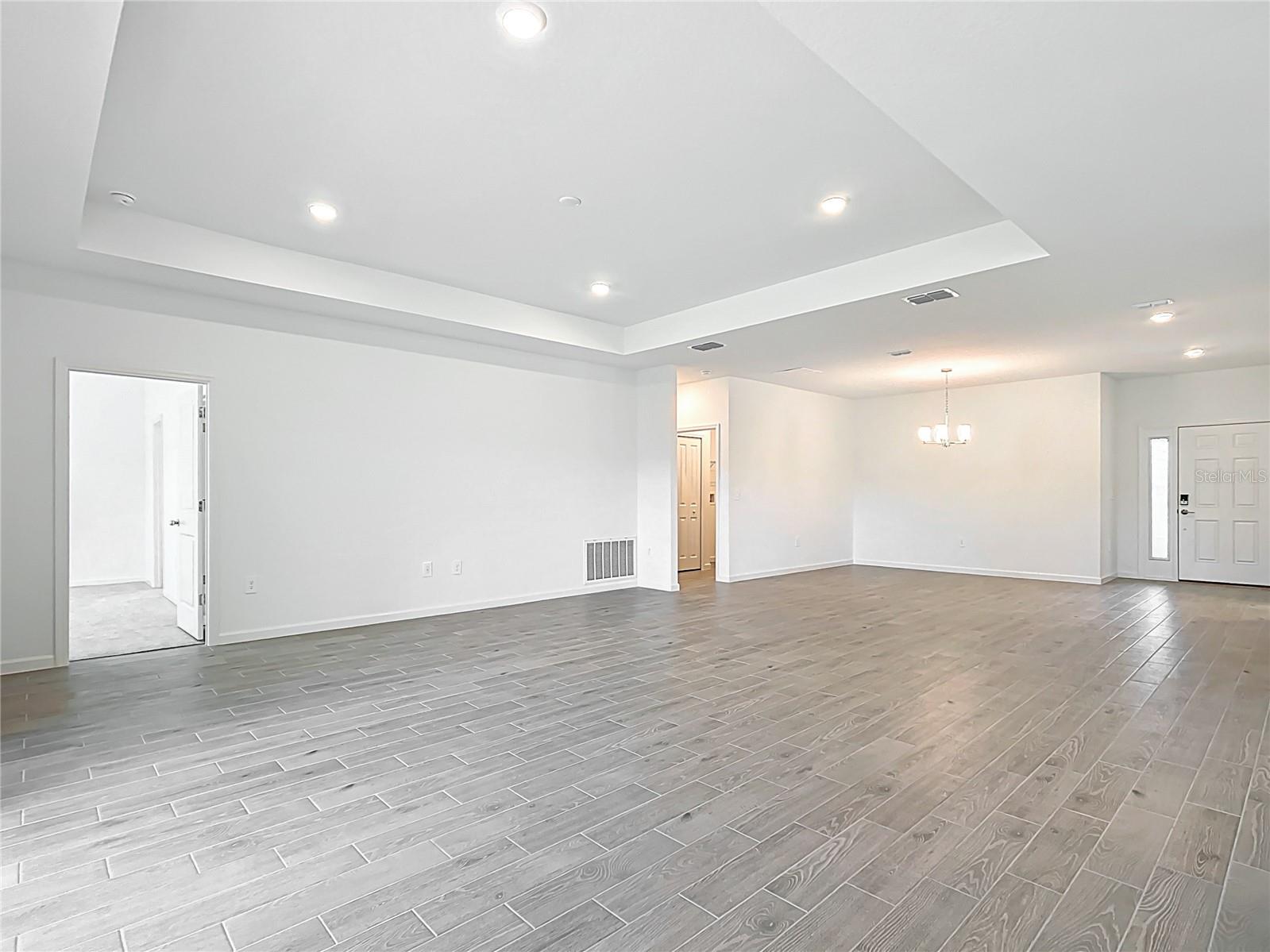 GRAND PARK NORTH - Residential Lease