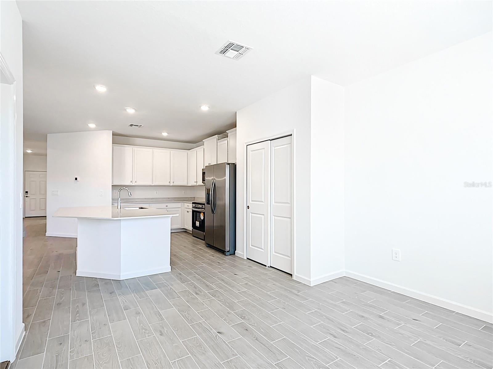 GRAND PARK NORTH - Residential Lease