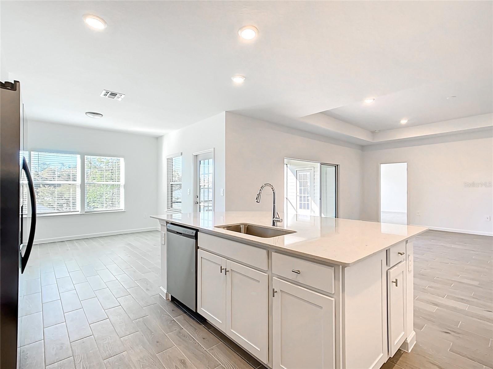 GRAND PARK NORTH - Residential Lease