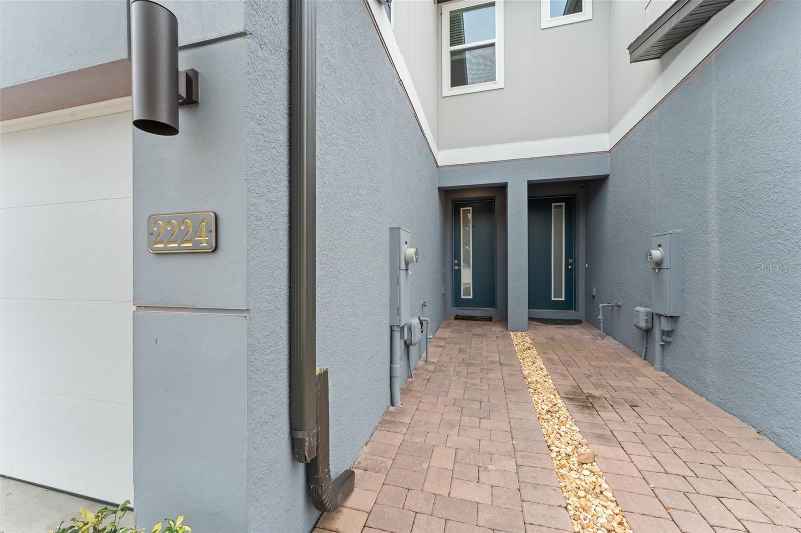 2224 SHADOWLAND LOOP