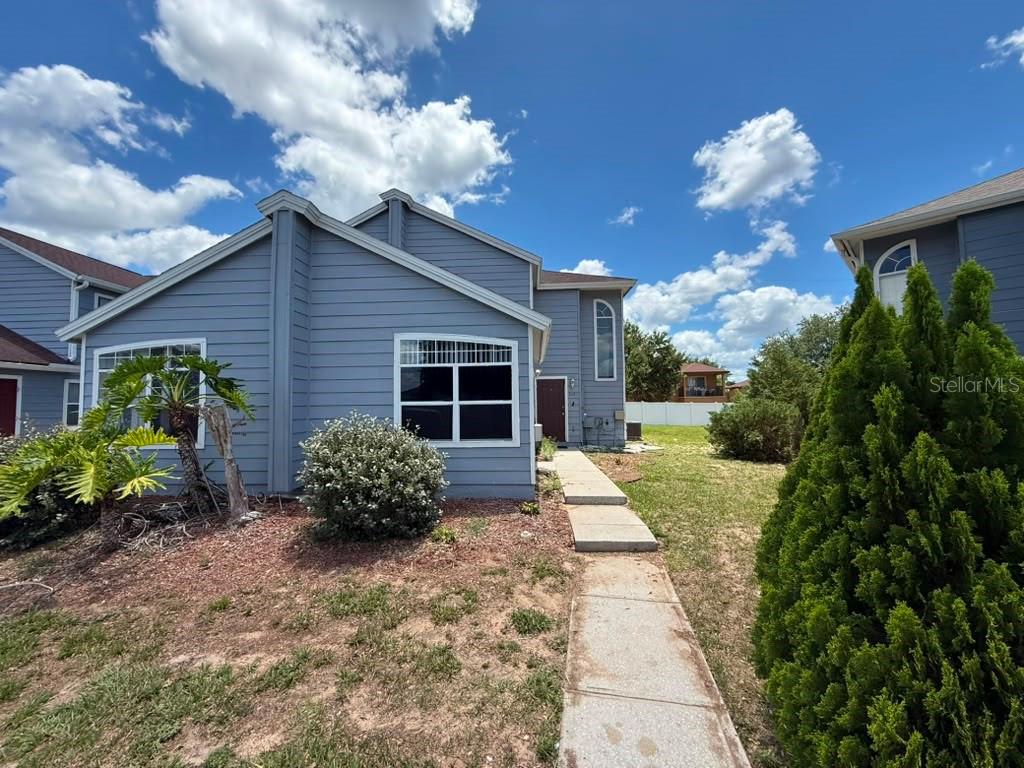 Photo 1 of 34 — 709 ORCHID DRIVE B, DAVENPORT, FL 33897