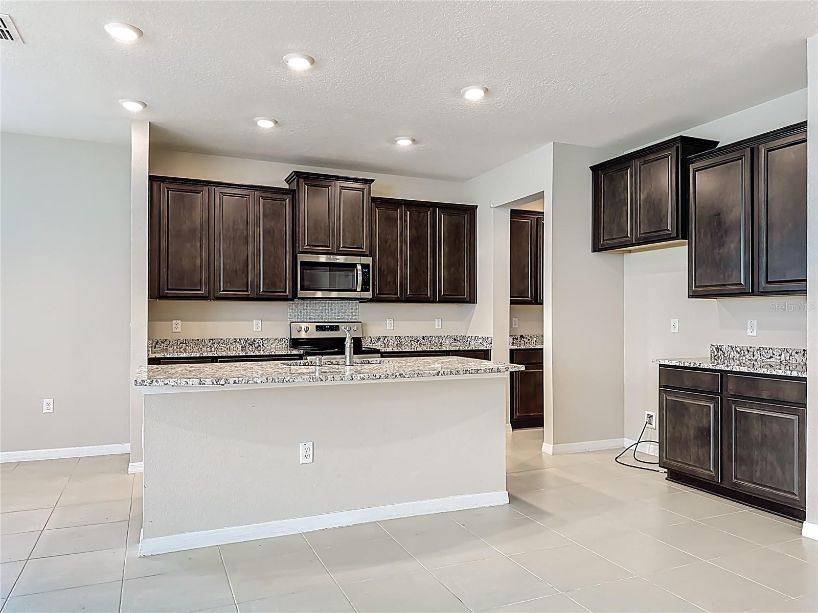 BELMOND RESERVE - Residential