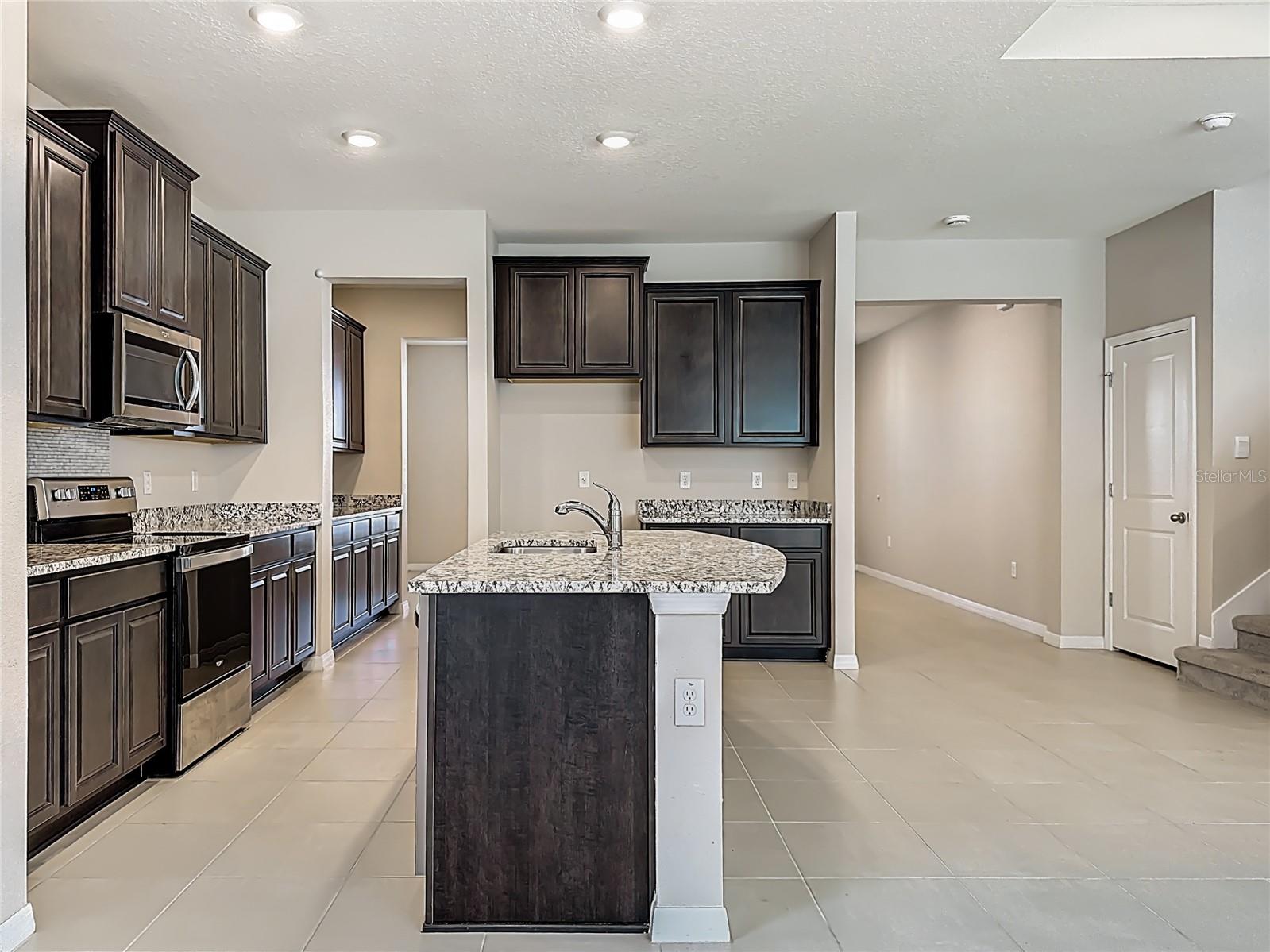 BELMOND RESERVE - Residential