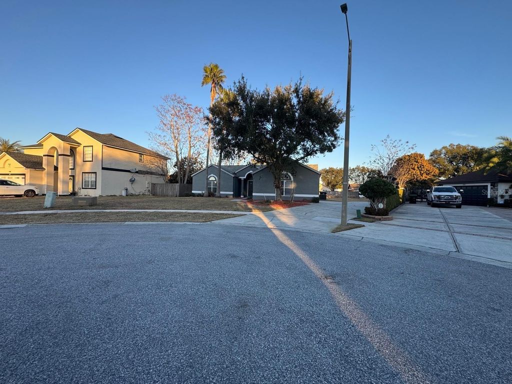 Photo of 137 Killington Way, Orlando, FL 32835 (MLS # O6381046)