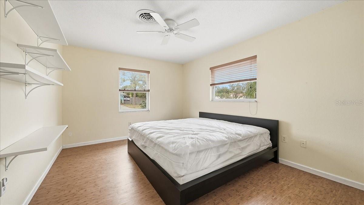 SOUTH VENICE - Residential