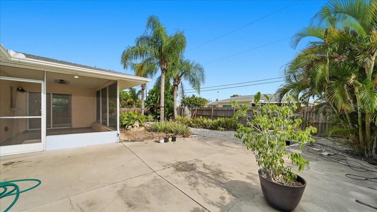 SOUTH VENICE - Residential