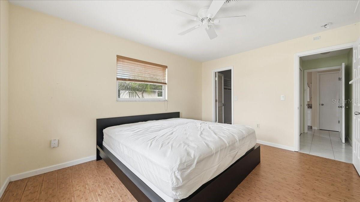 SOUTH VENICE - Residential