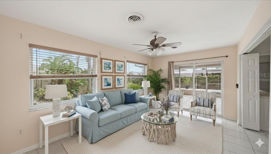 SOUTH VENICE - Residential