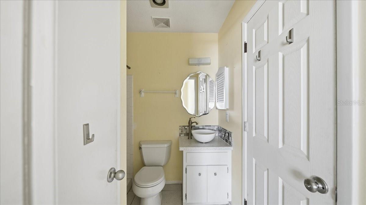 SOUTH VENICE - Residential