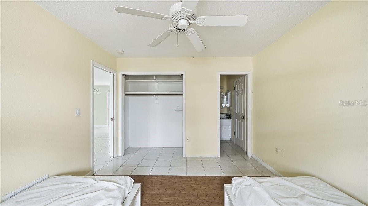 SOUTH VENICE - Residential