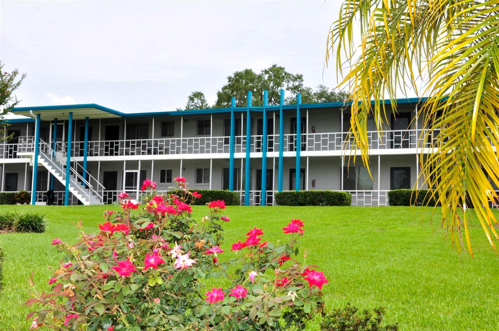 LAKELAND HARBOUR CONDOMINIUMS - Residential