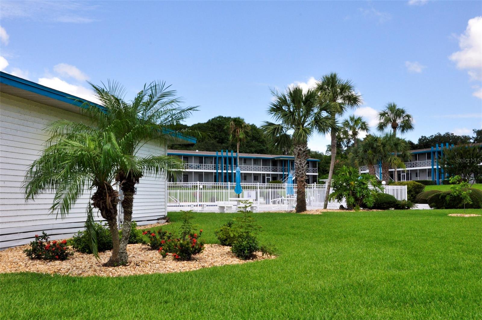LAKELAND HARBOUR CONDOMINIUMS - Residential