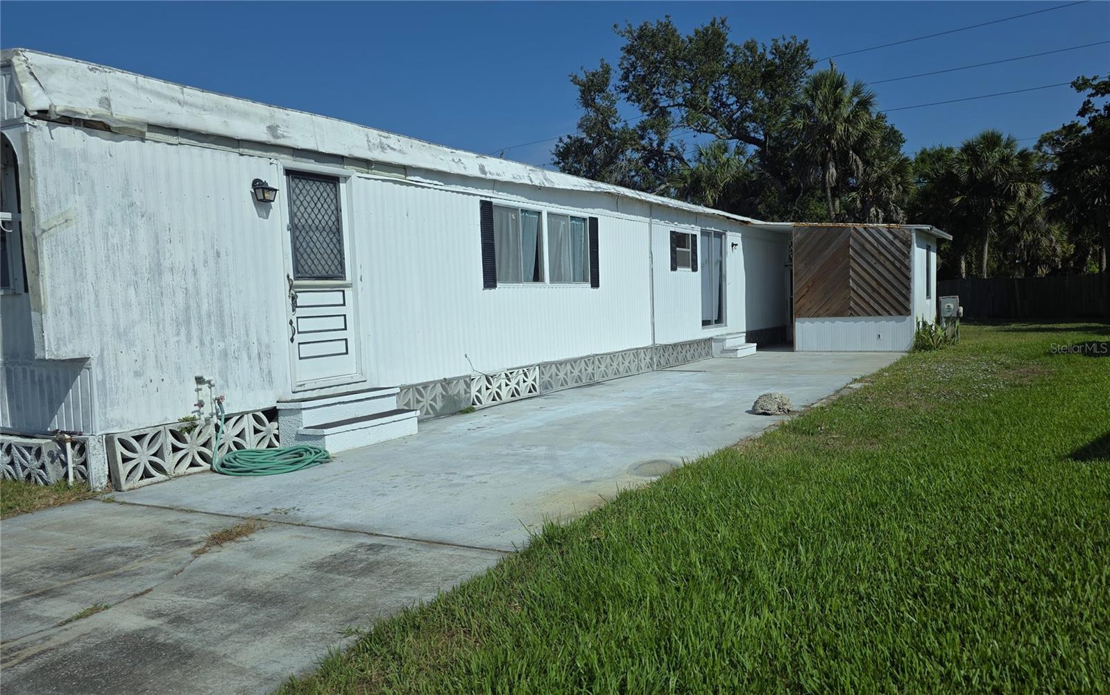 HOLIDAY MOB ESTATES 3RD ADD - Residential