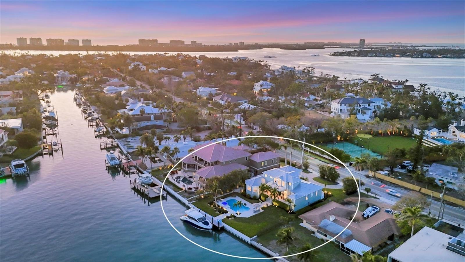 810 SIESTA DRIVE