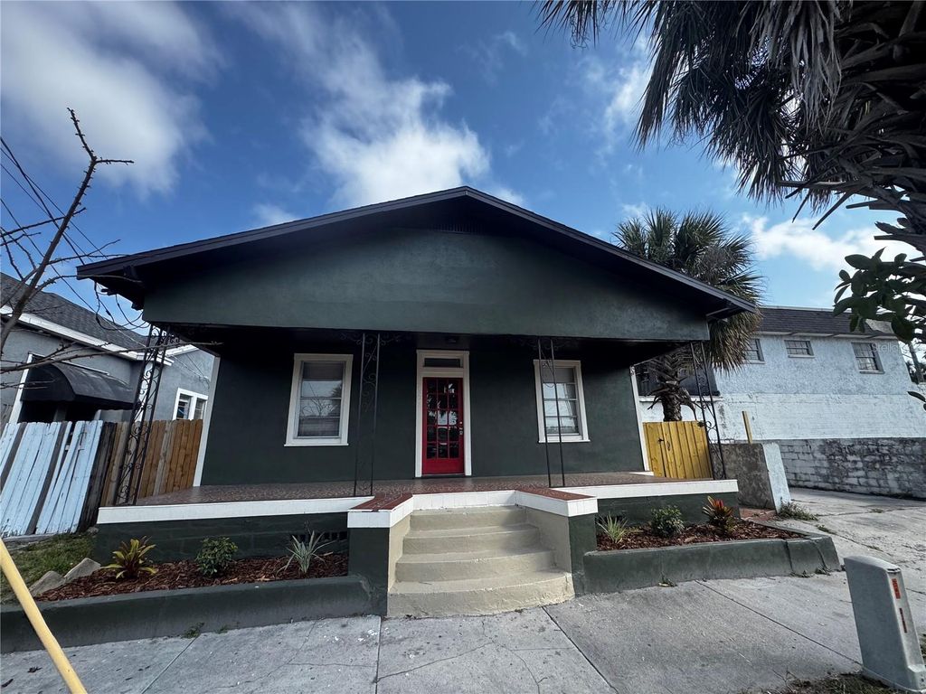 Photo of 2307 W La Salle Street, Tampa, FL 33607 (MLS # TB8492113)