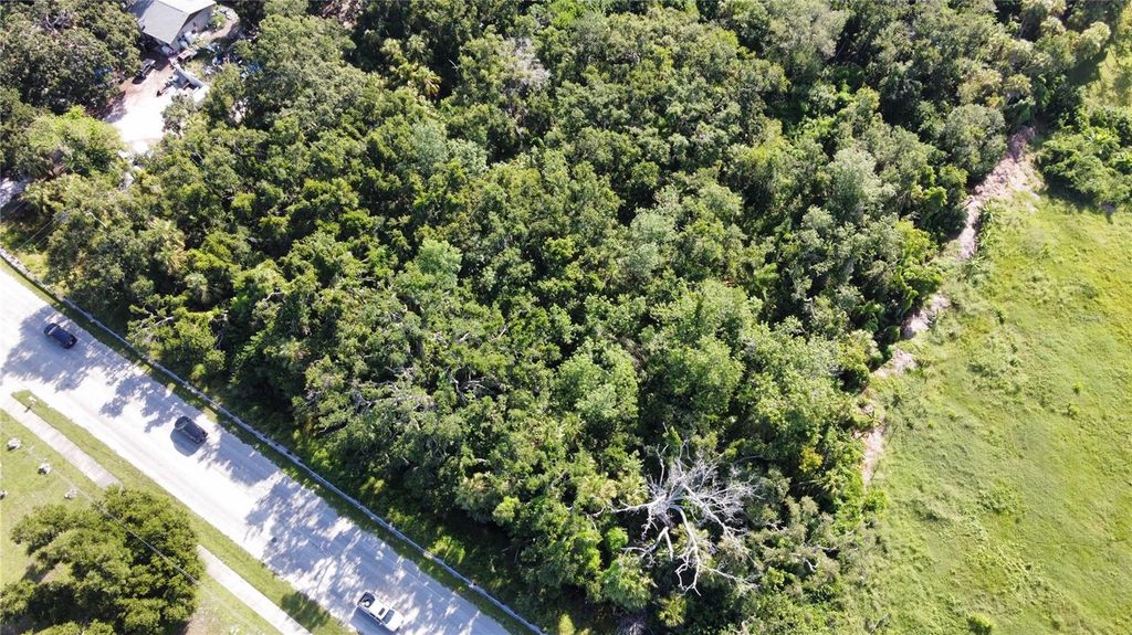 Photo of 3002 16th Avenue E, Palmetto, FL 34221 (MLS # A4660113)