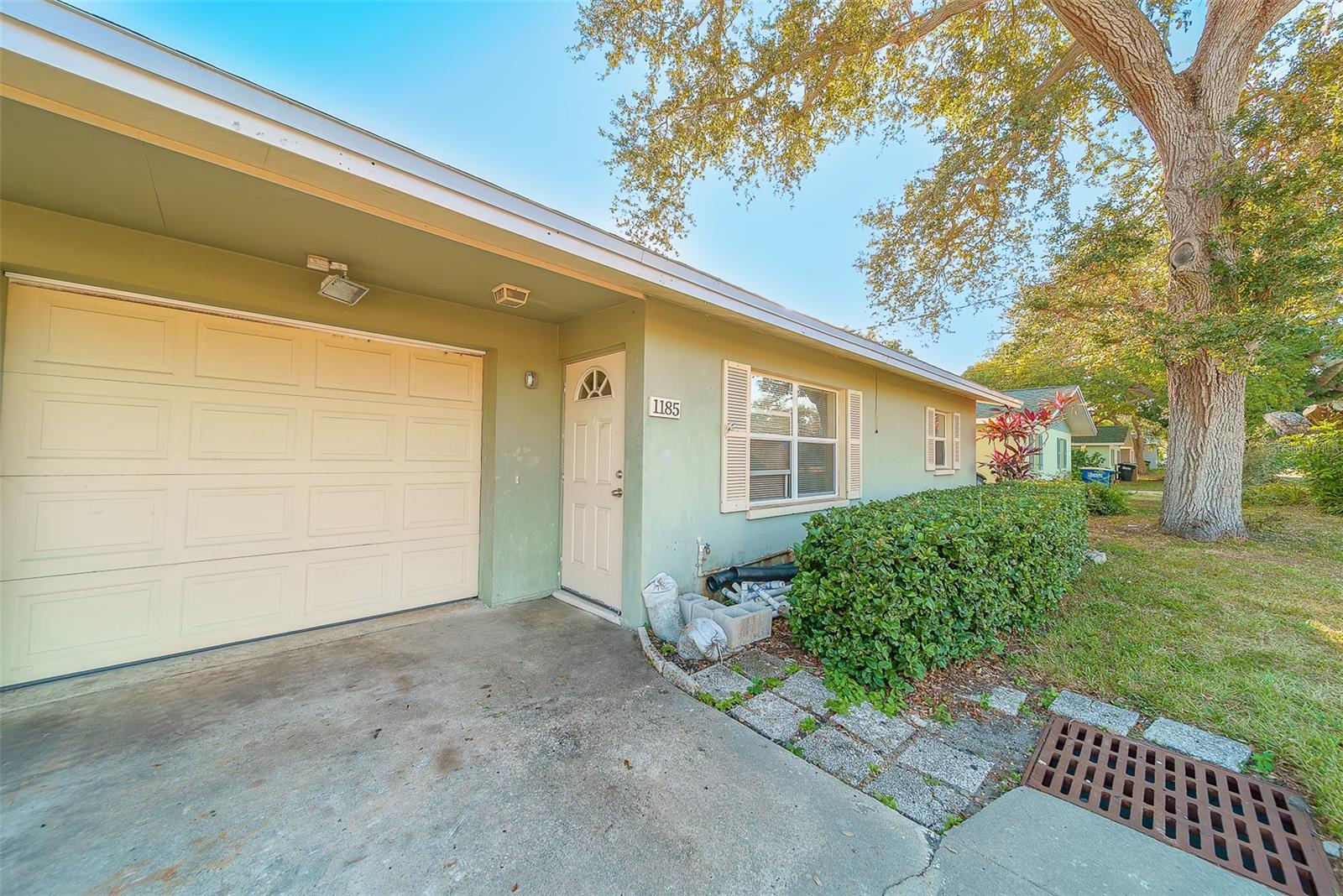 LA JOLLA SUB - Residential Income