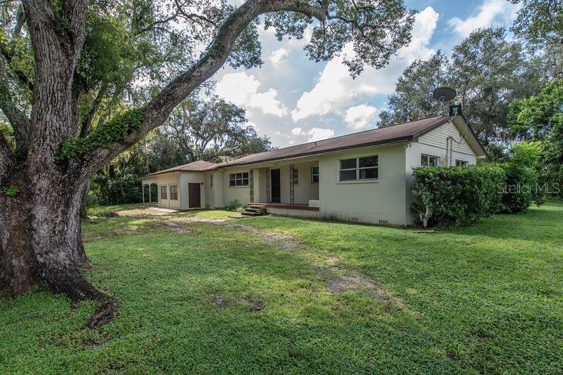 Photo of 10809 Bartolotti Loop, Seffner, FL 33584 (MLS # TB8460003)