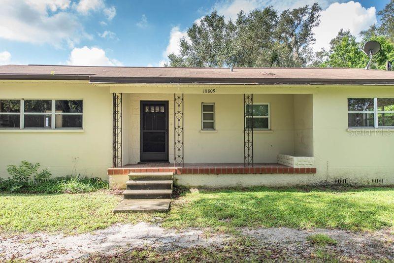Photo of 10809 Bartolotti Loop, Seffner, FL 33584 (MLS # TB8460003)