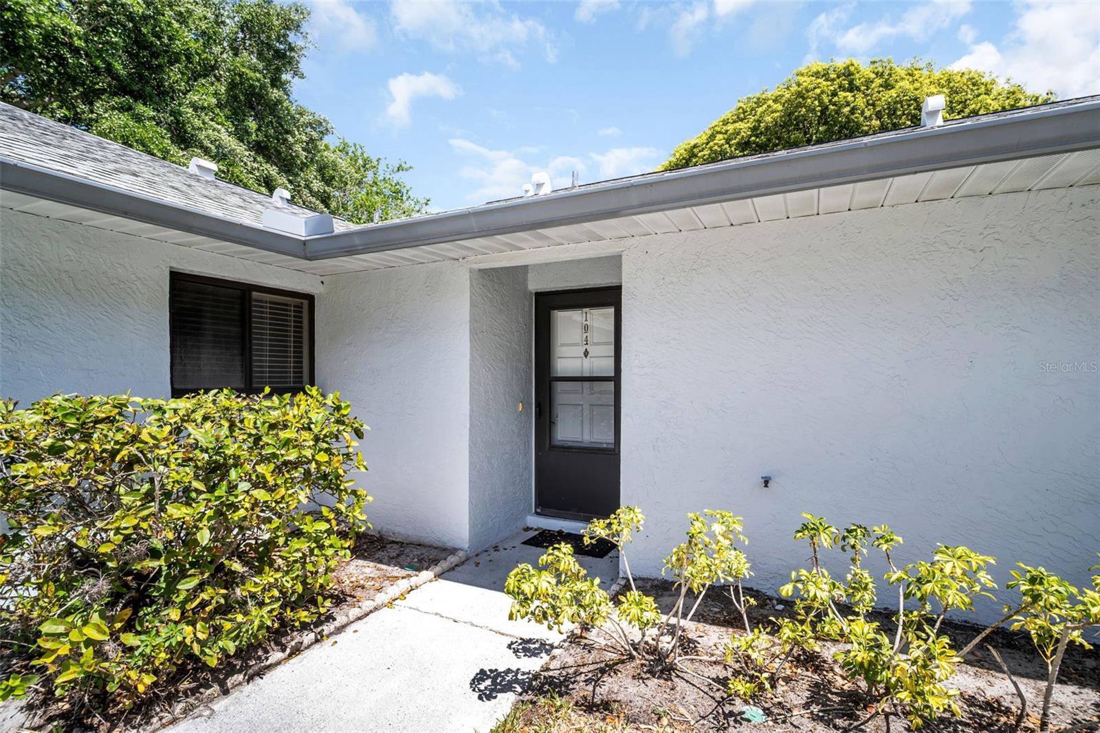 2765 COUNTRYSIDE BOULEVARD 104