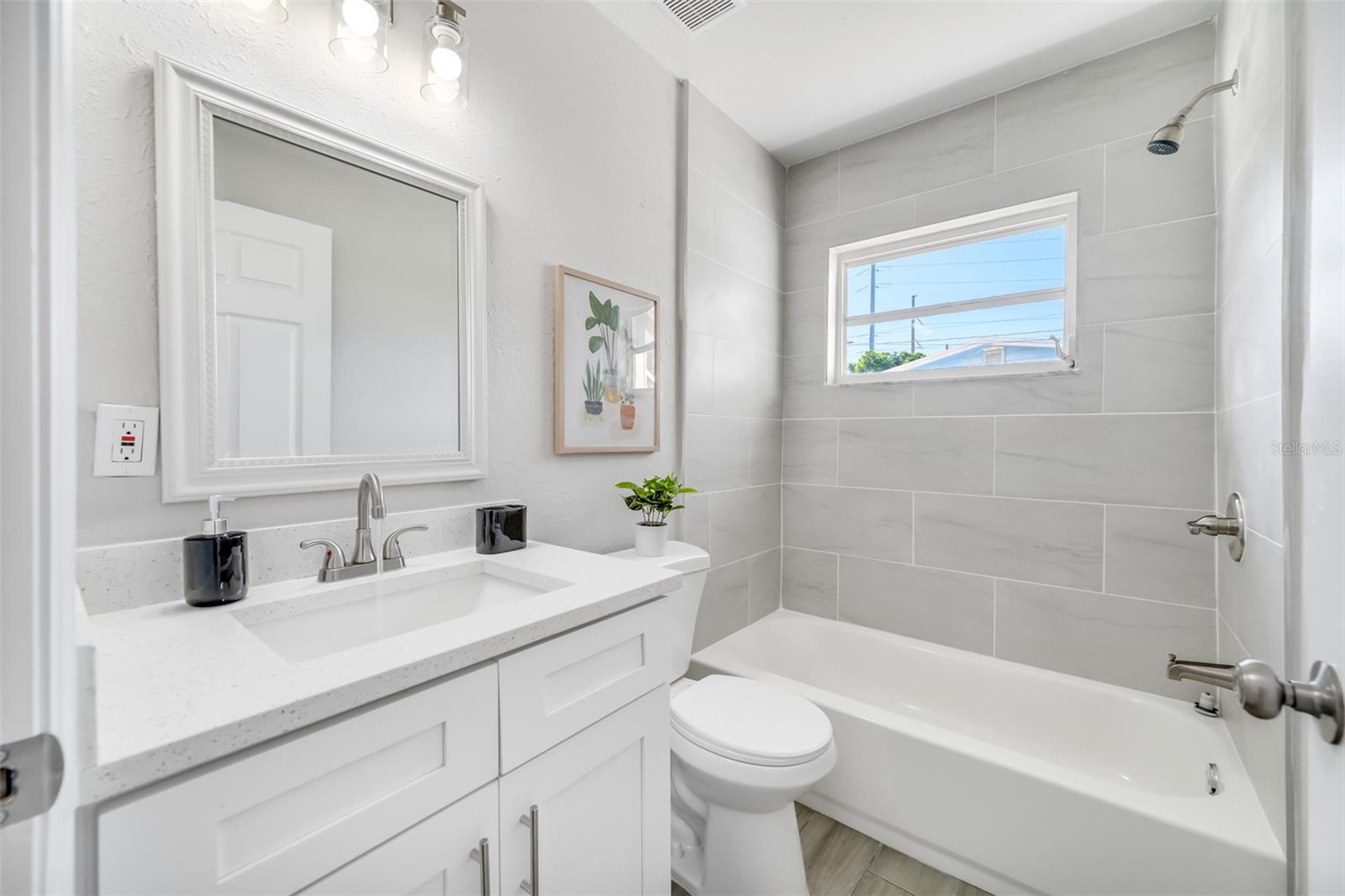 CAUSEWAY BLVD SUB 2 - Residential Lease