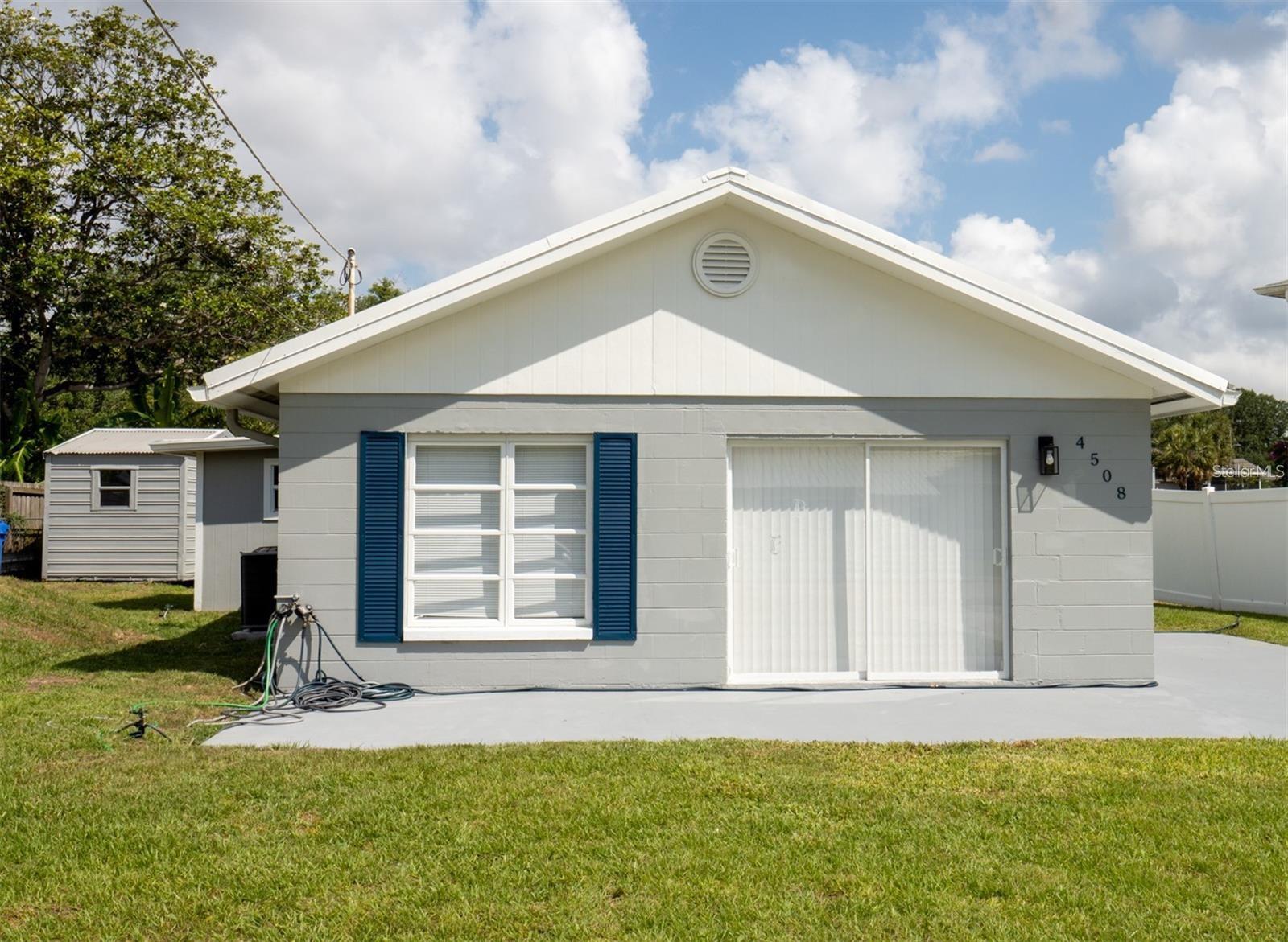 CAUSEWAY BLVD SUB 2 - Residential Lease