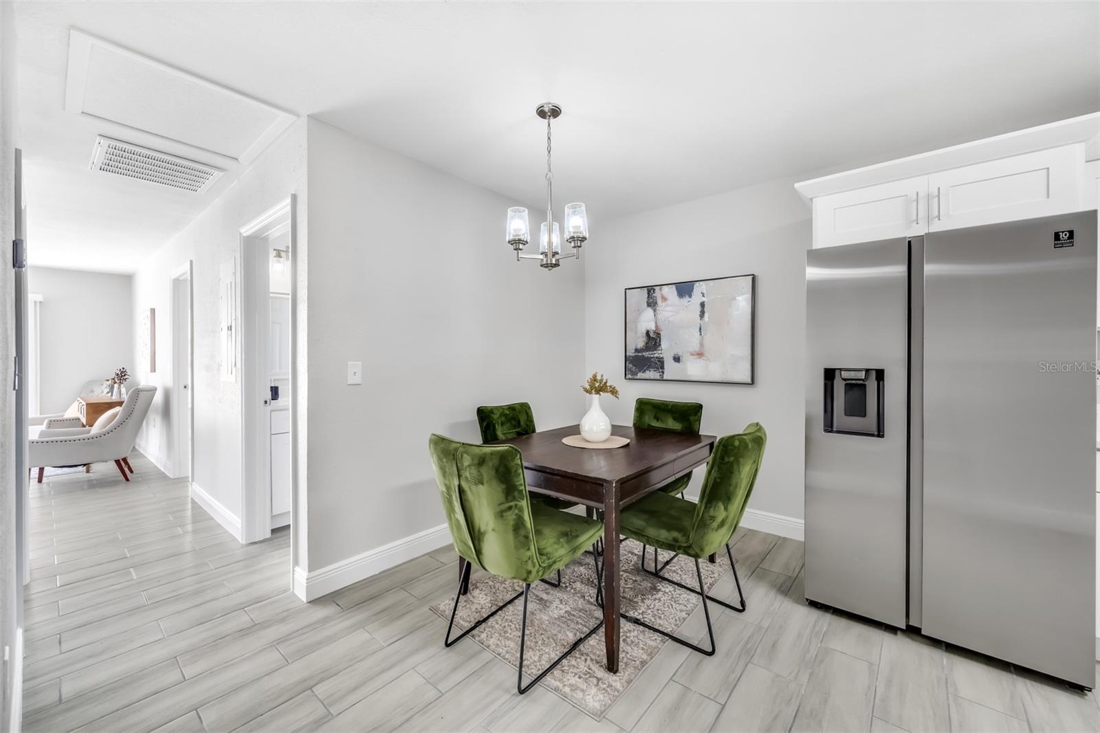 CAUSEWAY BLVD SUB 2 - Residential Lease