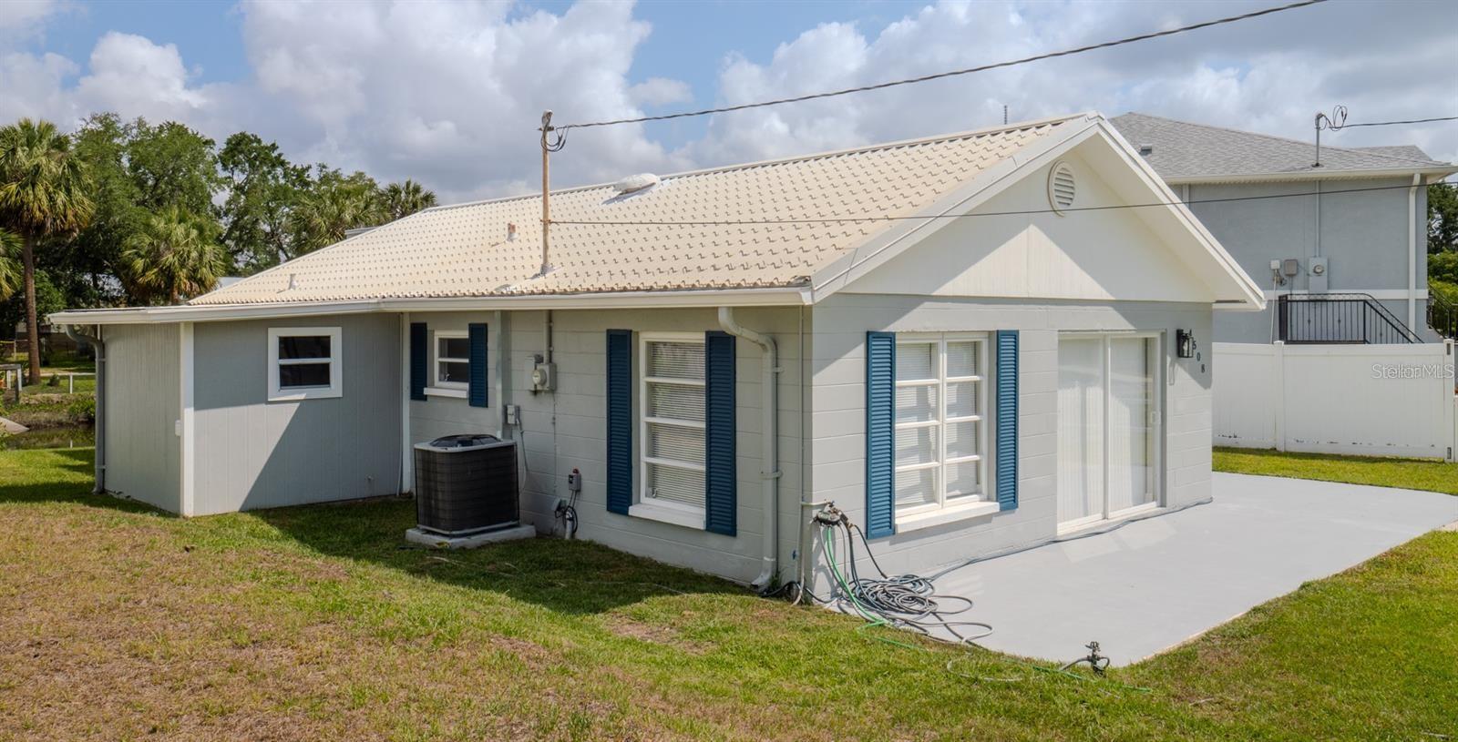 CAUSEWAY BLVD SUB 2 - Residential Lease