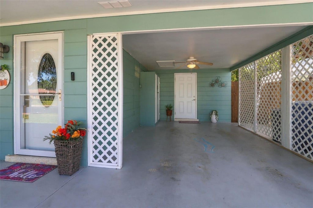 Photo of 945 Horizon Road, Venice, FL 34293 (MLS # C7532446)