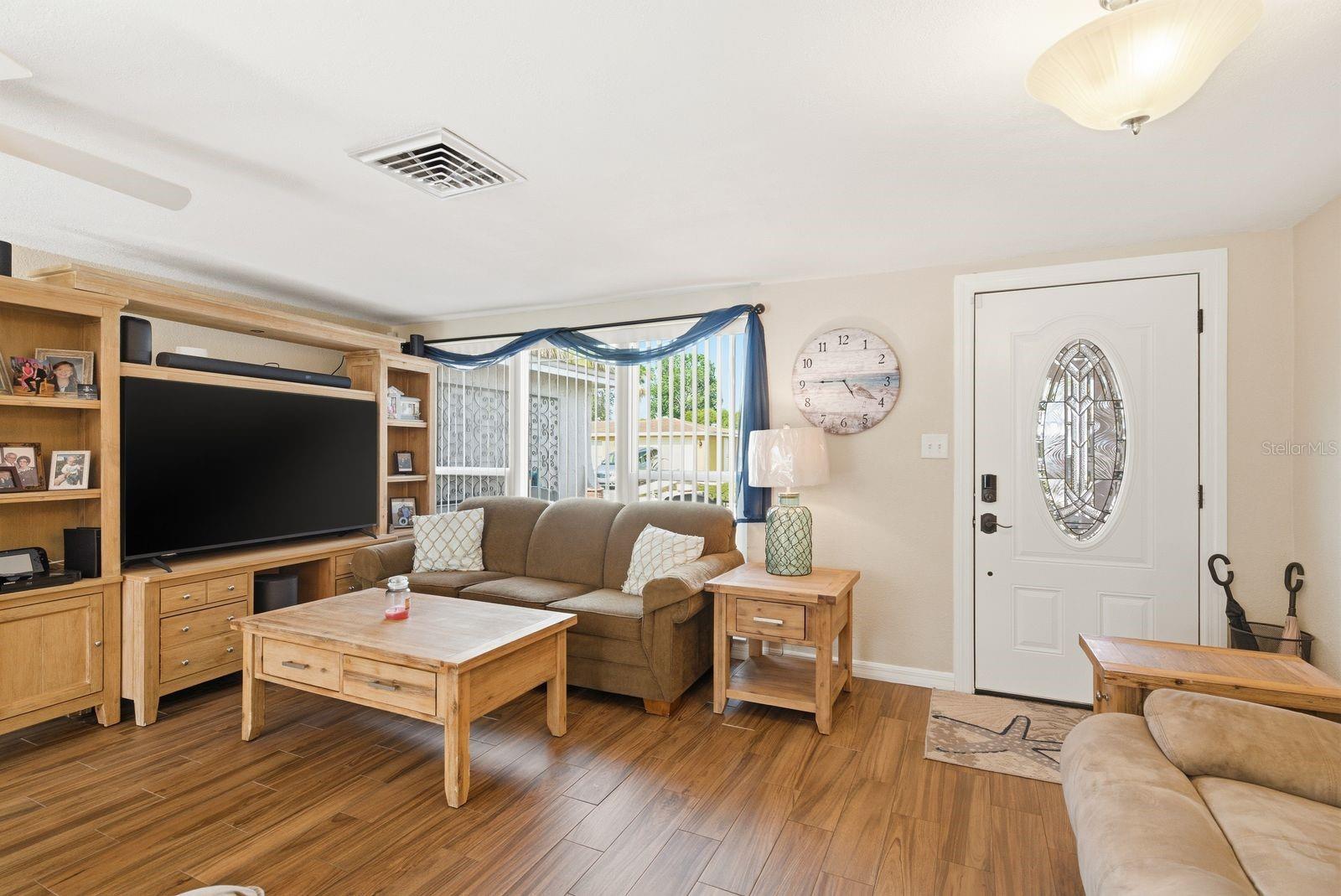 REGENCY PARK - Residential